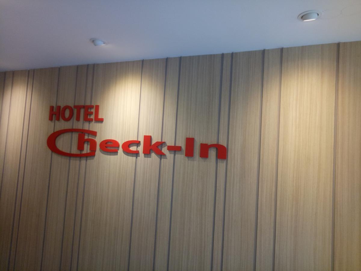 Hotel Check-In Kuala Lumpur Exterior foto